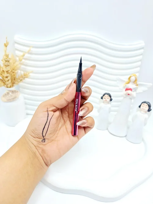 خط چشم ماژیکی پوکه صورتی برند PEN KOTA