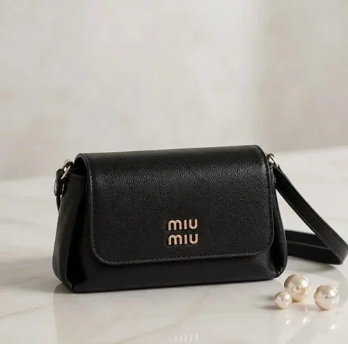 کیف پاسپورتی miu miu کد 4739